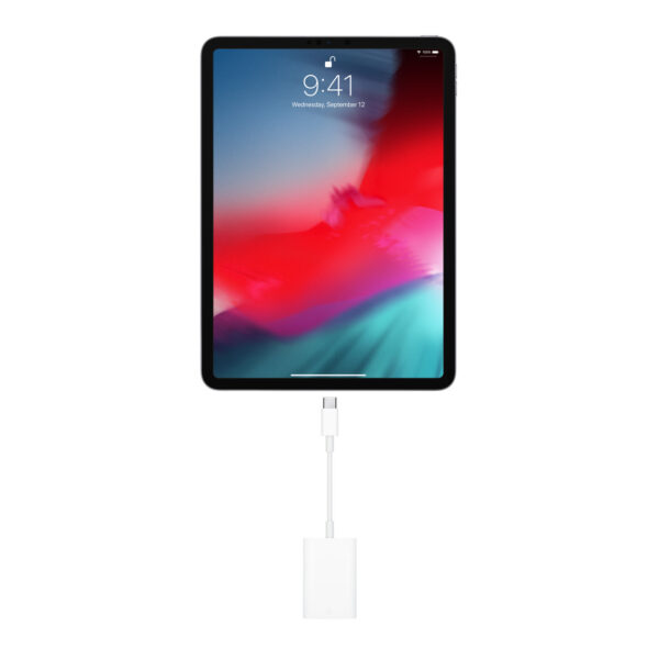 Apple USB-C to SD Card Reader - Image 5