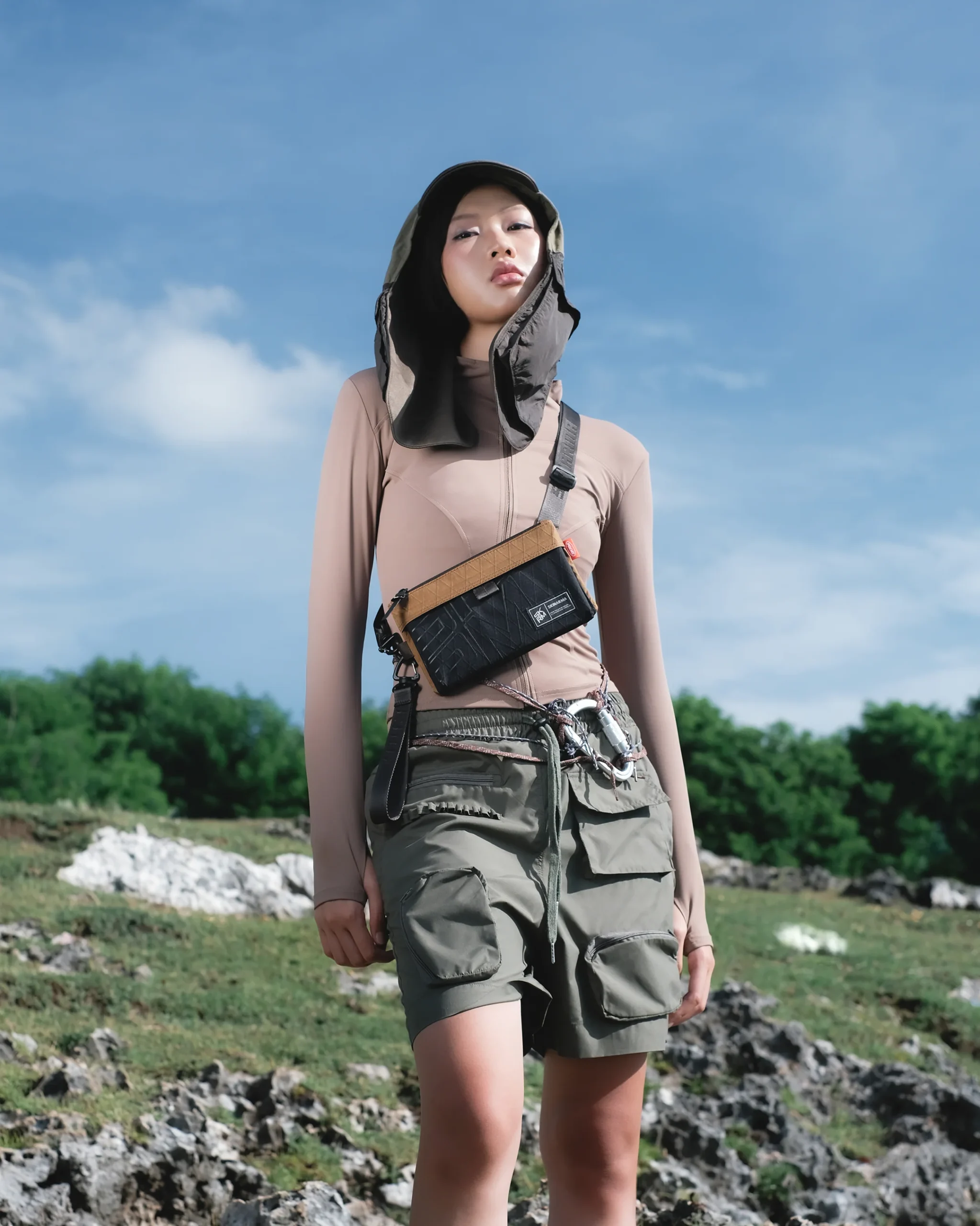 SKINARMA JÄGER Protective Clutch Pouch - Image 16