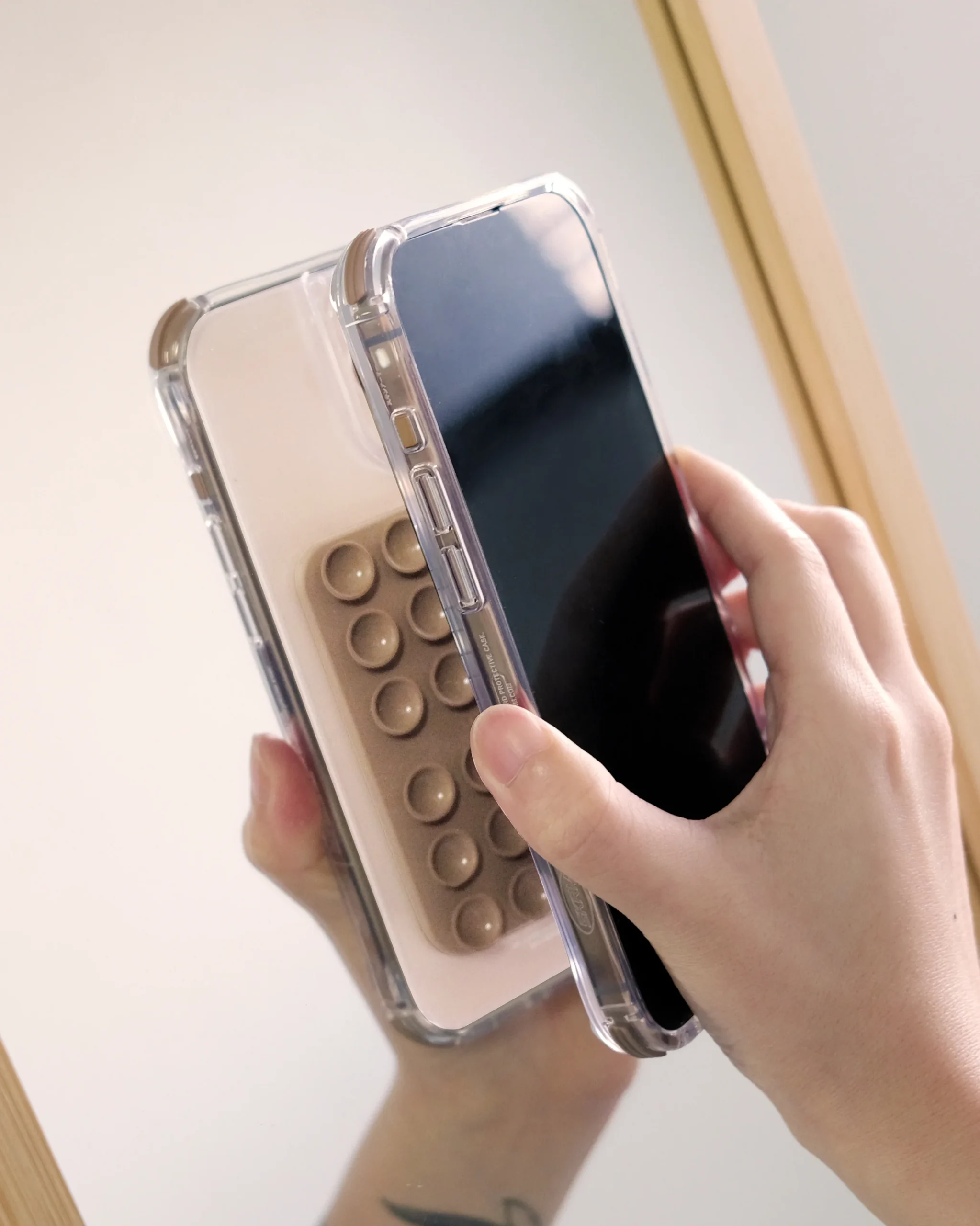 SKINARMA STAX Magnetic Suction Mount Holder - Image 7